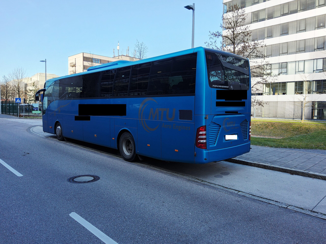 Mercedes Benz Tourismo 15 RHD 56 Sitze / kein WC / großer Kofferraum - Turistbuss: bild 3 Mercedes Benz Tourismo 15 RHD 56 Sitze / kein WC / großer Kofferraum - Turistbuss: bild 3