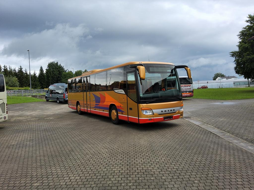 Setra S 415 UL/GT 53+2+1 / ZF / 354 PS - Förortsbuss: bild 1 Setra S 415 UL/GT 53+2+1 / ZF / 354 PS - Förortsbuss: bild 1