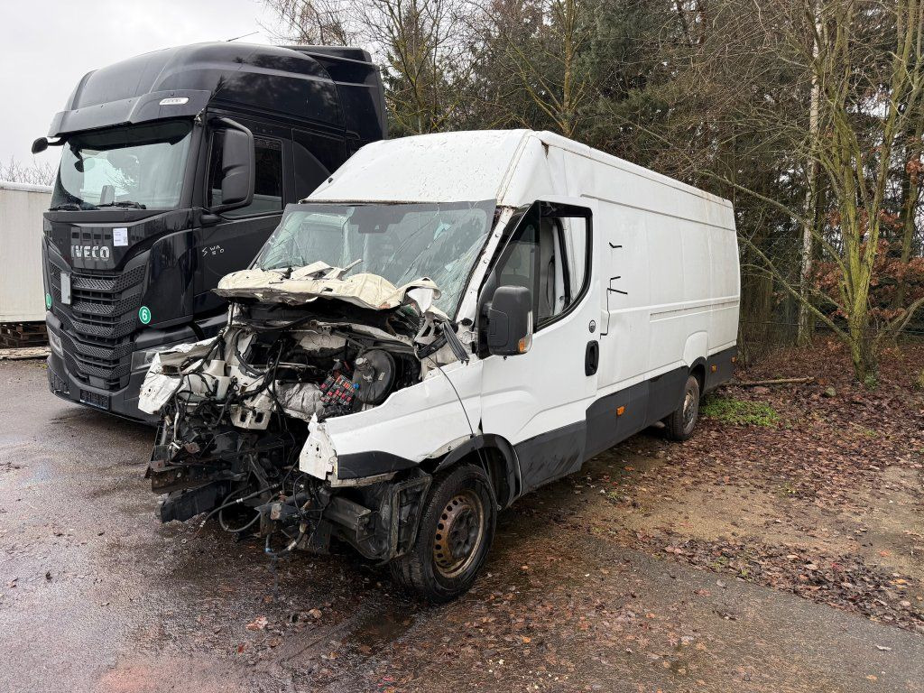 Iveco Daily 35S16 maxi Damaged - Skåpbil: bild 1 Iveco Daily 35S16 maxi Damaged - Skåpbil: bild 1