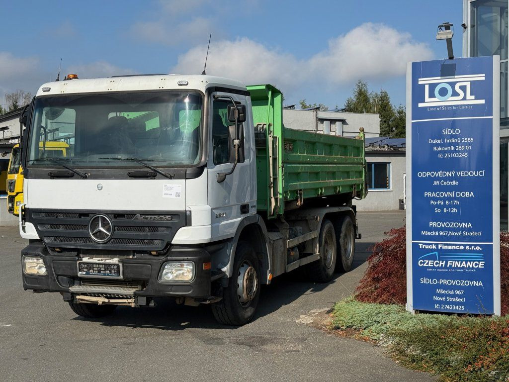 Mercedes-Benz 2641 Actros 6x4 EURO 4 - Tippbil lastbil: bild 1 Mercedes-Benz 2641 Actros 6x4 EURO 4 - Tippbil lastbil: bild 1