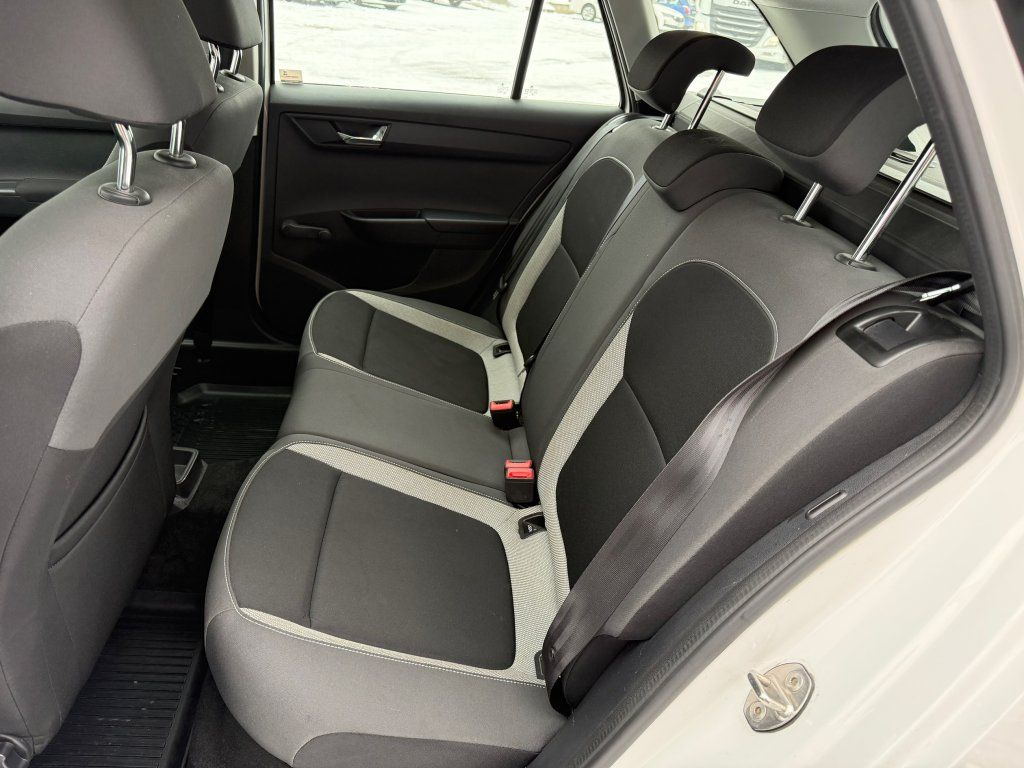 Leasa Skoda 1,4TDi kombi Skoda 1,4TDi kombi: bild 11 Leasa Skoda 1,4TDi kombi Skoda 1,4TDi kombi: bild 11