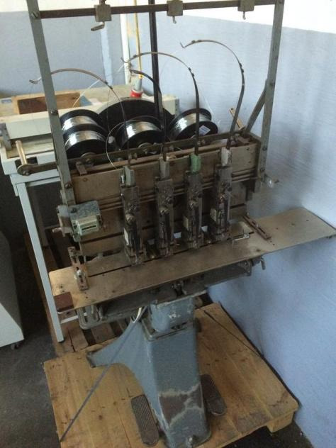 Bostitch M 17 multi head wire stitching machine - Tryckmaskin: bild 1 Bostitch M 17 multi head wire stitching machine - Tryckmaskin: bild 1