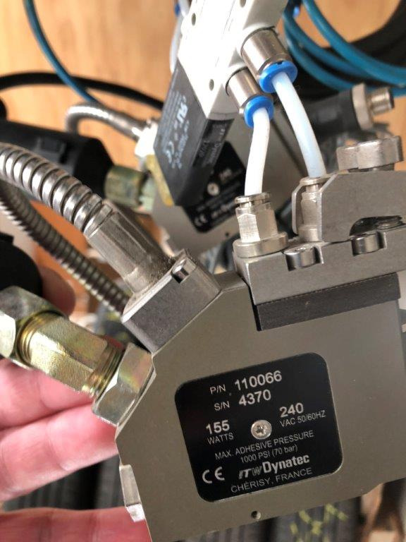 Tryckmaskin Dynatec Quattro Challenger glue melter with two application nozzles Dy 2002 control unit for 8 channels: bild 6 Tryckmaskin Dynatec Quattro Challenger glue melter with two application nozzles Dy 2002 control unit for 8 channels: bild 6