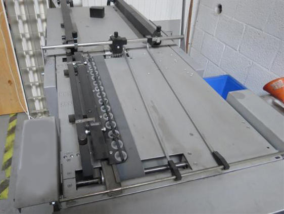 Morgana / Ernst Nagel 8000 underfloor suction feeder - Vikmaskin: bild 2 Morgana / Ernst Nagel 8000 underfloor suction feeder - Vikmaskin: bild 2