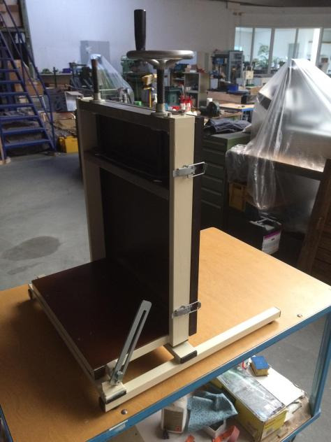 Müro 5000 A3 TM table top block gluing press - Bindningsmaskin: bild 1 Müro 5000 A3 TM table top block gluing press - Bindningsmaskin: bild 1