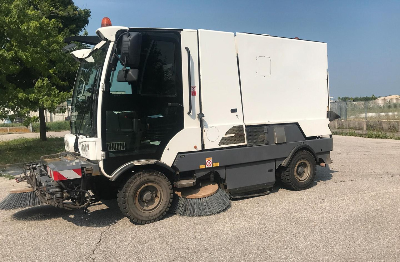 SPAZZATRICE STRADALE DULEVO 3000 - Sopmaskin: bild 1 SPAZZATRICE STRADALE DULEVO 3000 - Sopmaskin: bild 1