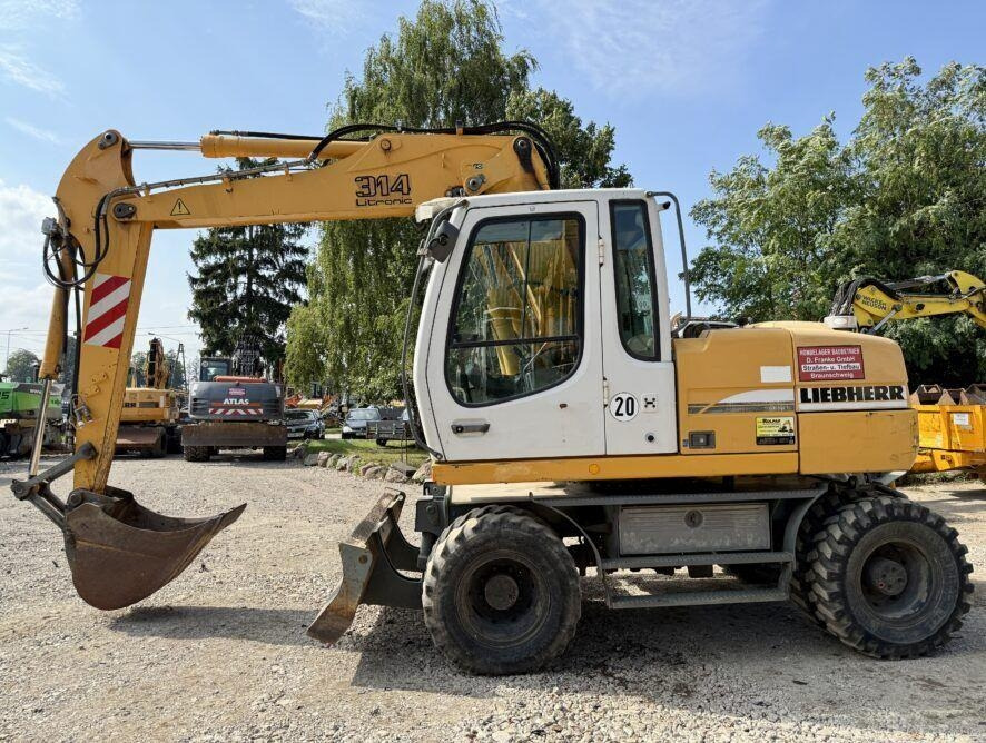 Liebherr A314  - Grävmaskin på däck: bild 1 Liebherr A314  - Grävmaskin på däck: bild 1