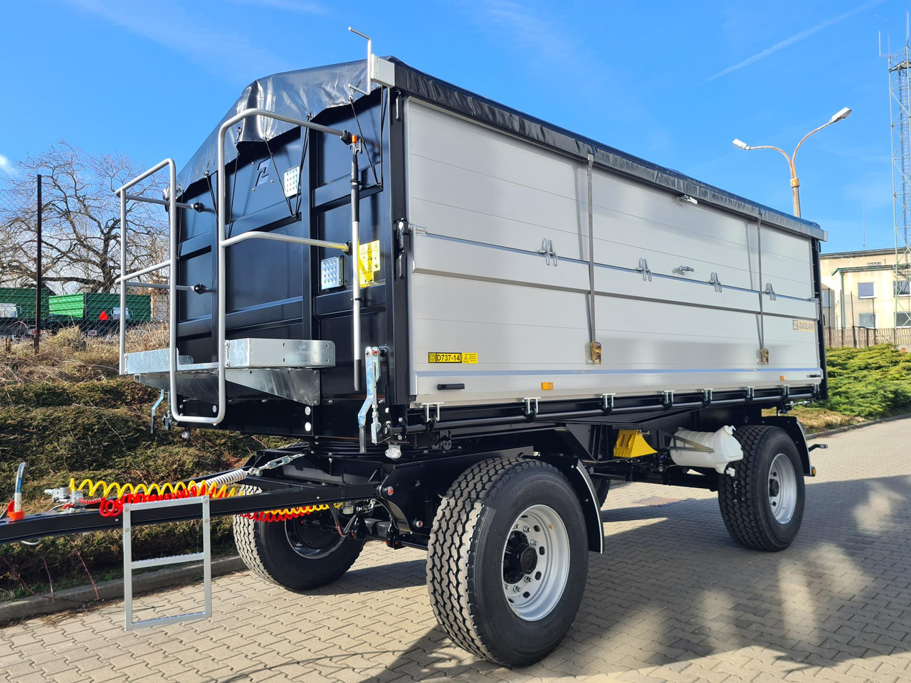 Zaslaw D737-14XL, 18T, 21m3 - Tippvagn för lantbruk: bild 1 Zaslaw D737-14XL, 18T, 21m3 - Tippvagn för lantbruk: bild 1