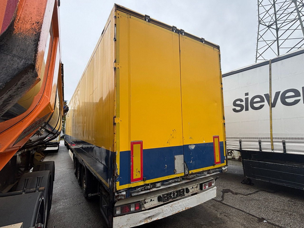 Krone SD Textilkoffer/Luft/Scheibe - Skåp semitrailer: bild 5 Krone SD Textilkoffer/Luft/Scheibe - Skåp semitrailer: bild 5