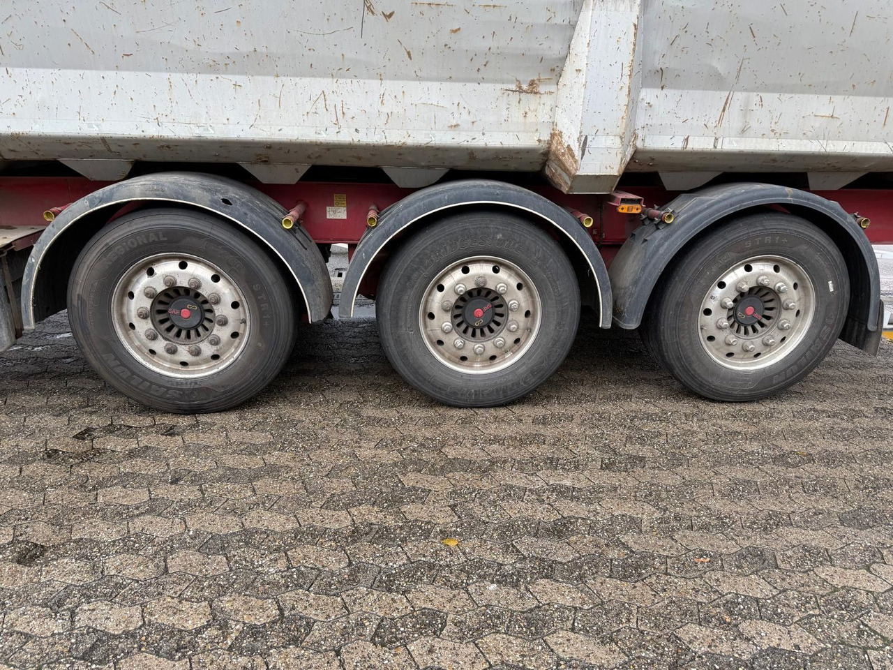 Lück SKF35 86m³/Alufelgen/SAF/Scheibe/Lift - Tippbil semitrailer: bild 5 Lück SKF35 86m³/Alufelgen/SAF/Scheibe/Lift - Tippbil semitrailer: bild 5