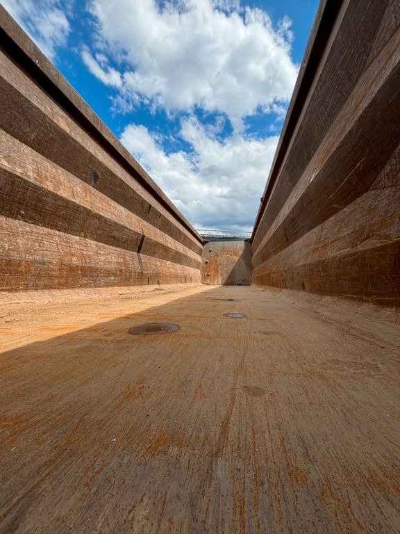 Lück SKF35 Stahl/ 55m³/Liftachse Lück SKF35 Stahl/ 55m³/Liftachse - Tippbil semitrailer: bild 5 Lück SKF35 Stahl/ 55m³/Liftachse Lück SKF35 Stahl/ 55m³/Liftachse - Tippbil semitrailer: bild 5