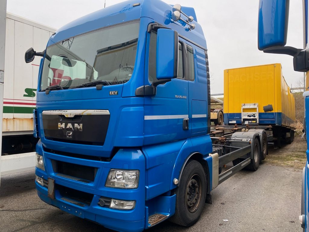 MAN TGX 26.440 EEV /Retarder/Lift/StandHei/2 Stück MAN TGX 26.440 EURO V EEV 2 Stück - Containerbil/ Växelflak lastbil: bild 1 MAN TGX 26.440 EEV /Retarder/Lift/StandHei/2 Stück MAN TGX 26.440 EURO V EEV 2 Stück - Containerbil/ Växelflak lastbil: bild 1