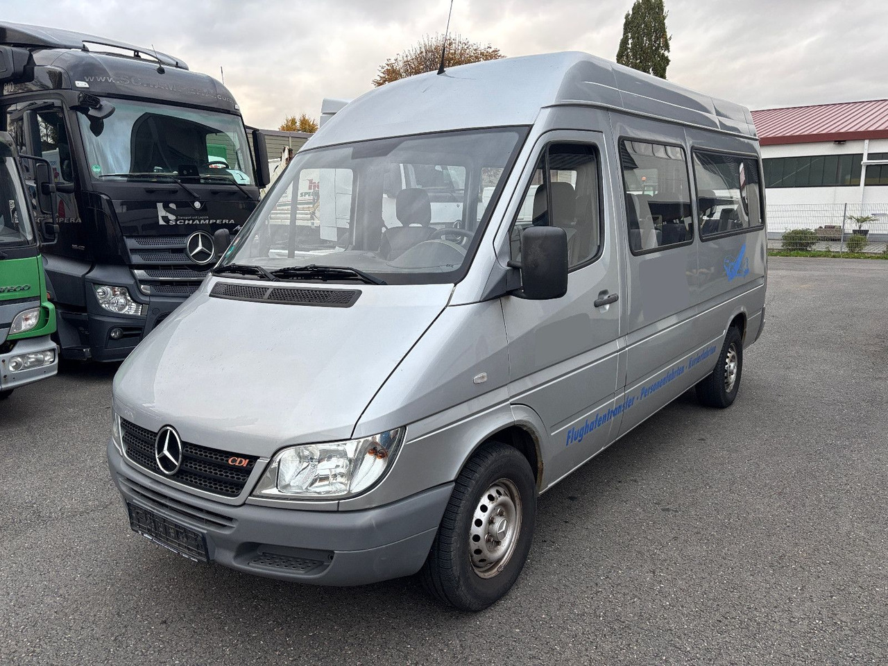 Mercedes-Benz 211 CDI 9 Sitze - Persontransport: bild 2 Mercedes-Benz 211 CDI 9 Sitze - Persontransport: bild 2