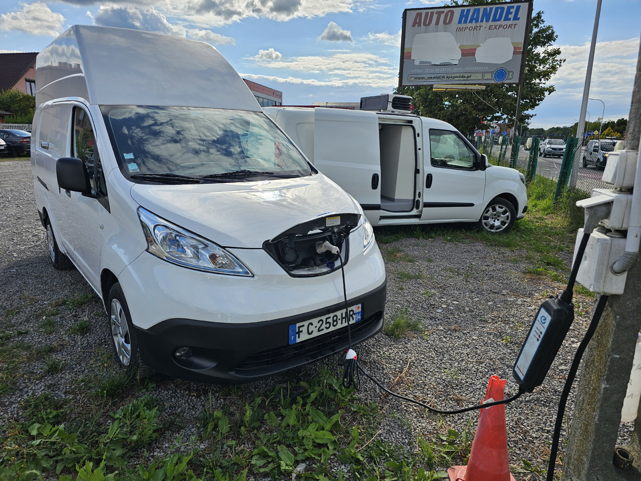 NISSAN E-NV200  ELEKTRYCZNY 40 KV 250 km klima kamera - Små skåpbil, El transportbil: bild 2 NISSAN E-NV200  ELEKTRYCZNY 40 KV 250 km klima kamera - Små skåpbil, El transportbil: bild 2
