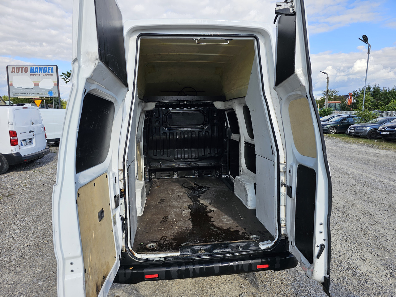 NISSAN E-NV200  ELEKTRYCZNY 40 KV 250 km klima kamera - Små skåpbil, El transportbil: bild 2 NISSAN E-NV200  ELEKTRYCZNY 40 KV 250 km klima kamera - Små skåpbil, El transportbil: bild 2