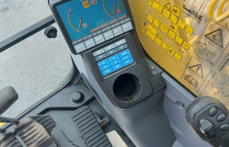 KOMATSU PC240LC-8 - Bandgrävare: bild 3 KOMATSU PC240LC-8 - Bandgrävare: bild 3