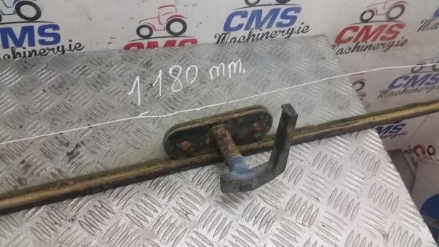 Ford 4610, 5610 10 Series Lp Cab Front Glass Windscreen 83956746, E3nn9403102bb - Vindruta för Traktor: bild 2 Ford 4610, 5610 10 Series Lp Cab Front Glass Windscreen 83956746, E3nn9403102bb - Vindruta för Traktor: bild 2