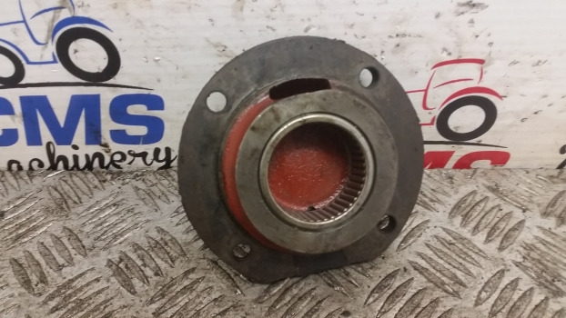 Ford Tw, 30 Series Tw15,tw20 Transmission Retainer D8nn7a284aa, D8nn7050aa - Växellåda: bild 1 Ford Tw, 30 Series Tw15,tw20 Transmission Retainer D8nn7a284aa, D8nn7050aa - Växellåda: bild 1