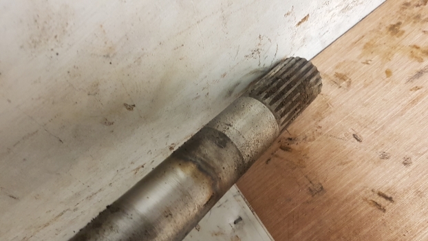 Massey Ferguson 50hx, 50b Front Axle Drive Shaft - Drivaxel för Grävlastare: bild 5 Massey Ferguson 50hx, 50b Front Axle Drive Shaft - Drivaxel för Grävlastare: bild 5