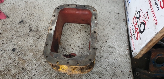 Massey Ferguson 50hx, 690, 50b Transmission Rear Axle Spicer Housing 1663273m2 - Transmission för Grävlastare: bild 1 Massey Ferguson 50hx, 690, 50b Transmission Rear Axle Spicer Housing 1663273m2 - Transmission för Grävlastare: bild 1