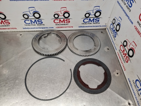 New Holland Case T6, T7, T6000, Cl4 Front Axle Brake Plate Disc Kit 87608346 - Bromsskivor: bild 1 New Holland Case T6, T7, T6000, Cl4 Front Axle Brake Plate Disc Kit 87608346 - Bromsskivor: bild 1