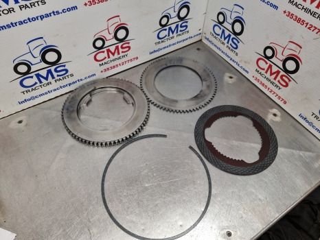 New Holland Case T6, T7, T6000, Cl4 Front Axle Brake Plate Disc Kit 87608346 - Bromsskivor: bild 2 New Holland Case T6, T7, T6000, Cl4 Front Axle Brake Plate Disc Kit 87608346 - Bromsskivor: bild 2