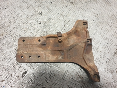 New Holland T5.100, T5.110, T5.120 Engine Mounting Bracket 47547805 - Motorfäste för Traktor: bild 2 New Holland T5.100, T5.110, T5.120 Engine Mounting Bracket 47547805 - Motorfäste för Traktor: bild 2