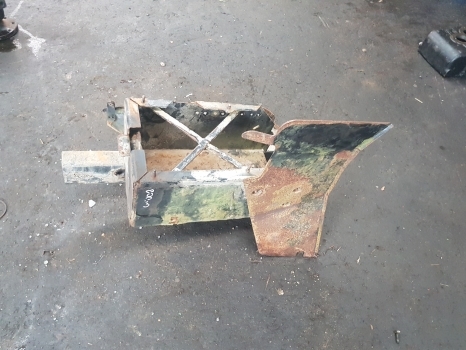 New Holland T7.200, T7.170, T7.185 Battery Box 84402058, 84402062 - Batteri för Traktor: bild 4 New Holland T7.200, T7.170, T7.185 Battery Box 84402058, 84402062 - Batteri för Traktor: bild 4