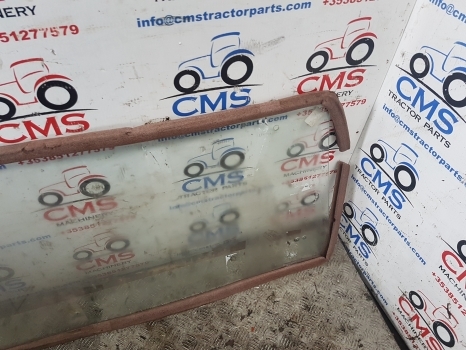 Zetor 3000, 4000, 5000, 6000, 7000 Rear Glass 60117910b, S64986, 60117910 - Fönster och reservdelar för Traktor: bild 4 Zetor 3000, 4000, 5000, 6000, 7000 Rear Glass 60117910b, S64986, 60117910 - Fönster och reservdelar för Traktor: bild 4