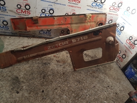 Zetor 5718 Engine Side Panel Assy 000000 - Karosseri och exteriör för Traktor: bild 2 Zetor 5718 Engine Side Panel Assy 000000 - Karosseri och exteriör för Traktor: bild 2