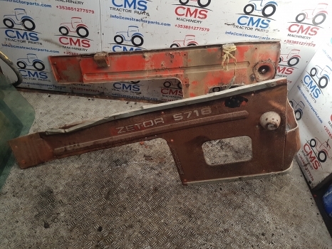 Zetor 5718 Engine Side Panel Assy 000000 - Karosseri och exteriör för Traktor: bild 1 Zetor 5718 Engine Side Panel Assy 000000 - Karosseri och exteriör för Traktor: bild 1