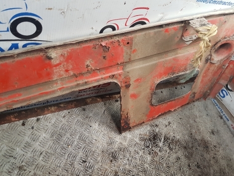 Zetor 5718 Engine Side Panel Assy 000000 - Karosseri och exteriör för Traktor: bild 4 Zetor 5718 Engine Side Panel Assy 000000 - Karosseri och exteriör för Traktor: bild 4