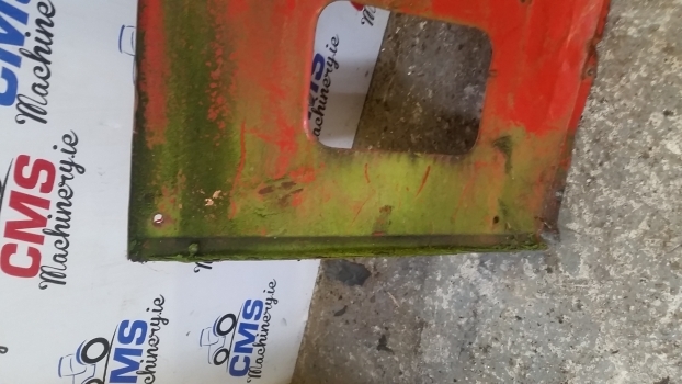 Zetor 6911 Engine Side Panel Left - Karosseri och exteriör för Traktor: bild 3 Zetor 6911 Engine Side Panel Left - Karosseri och exteriör för Traktor: bild 3