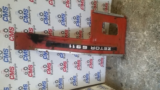 Zetor 6911 Engine Side Panel Left - Karosseri och exteriör för Traktor: bild 1 Zetor 6911 Engine Side Panel Left - Karosseri och exteriör för Traktor: bild 1