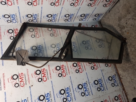 Zetor 8011 Cab Door Right, Check Pictures 00000 - Dörr och reservdelar för Traktor: bild 2 Zetor 8011 Cab Door Right, Check Pictures 00000 - Dörr och reservdelar för Traktor: bild 2