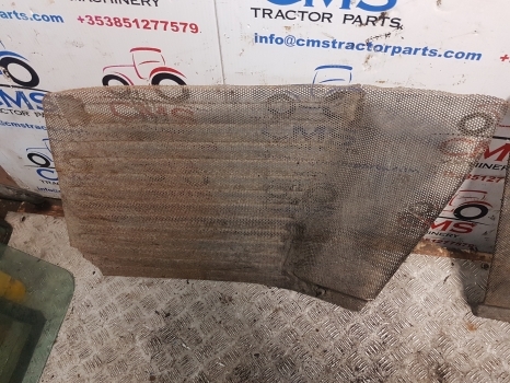 Zetor 8111, 8145, 9111, 9145, 10111 Side Grille Panel 83305020, 83305010 - Galler för Traktor: bild 3 Zetor 8111, 8145, 9111, 9145, 10111 Side Grille Panel 83305020, 83305010 - Galler för Traktor: bild 3