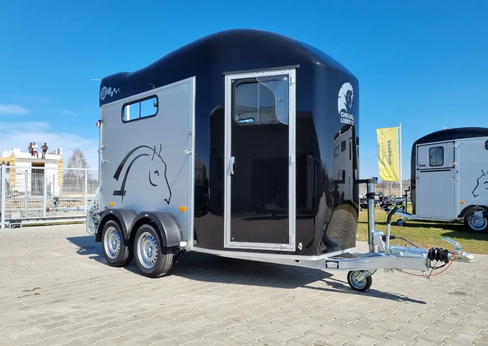 CHEVAL LIBERTÉ Gold 3 - przyczepa dla dwóch koni | siodlarnia | 2000kg DMC - Hästsläp: bild 2 CHEVAL LIBERTÉ Gold 3 - przyczepa dla dwóch koni | siodlarnia | 2000kg DMC - Hästsläp: bild 2