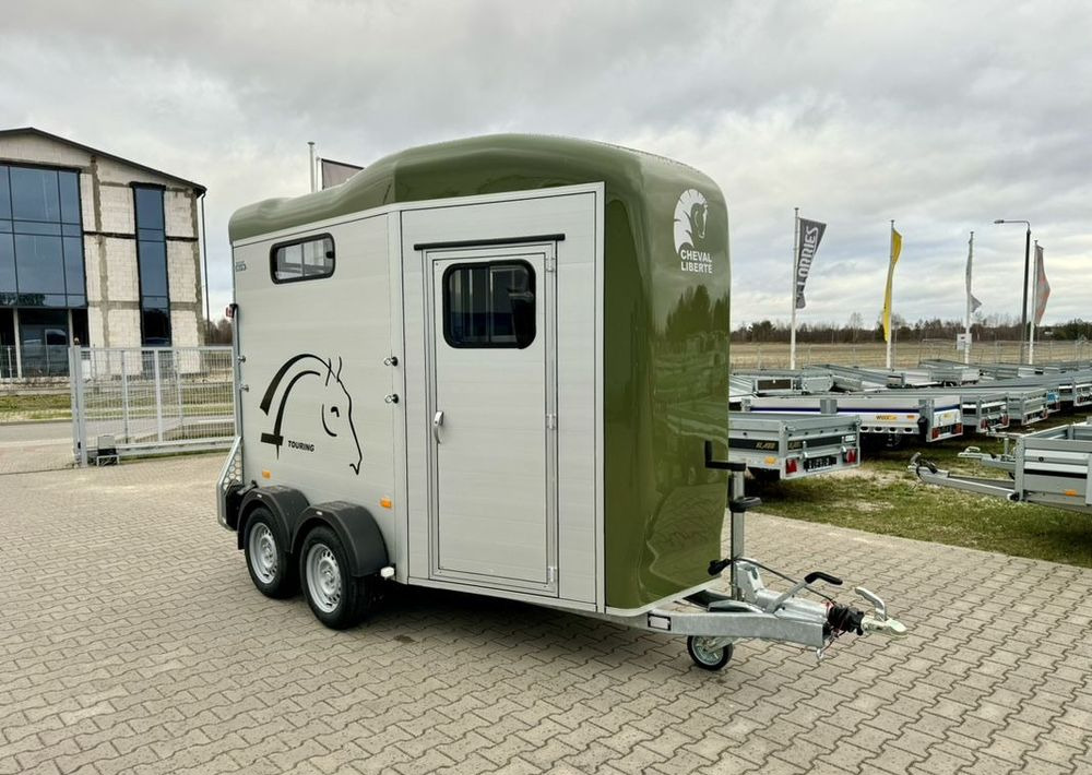 CHEVAL LIBERTÉ Touring Country + siodlarnia | przyczepa dla dwóch koni z rampą z przodu | 2000 kg DMC - Hästsläp: bild 2 CHEVAL LIBERTÉ Touring Country + siodlarnia | przyczepa dla dwóch koni z rampą z przodu | 2000 kg DMC - Hästsläp: bild 2