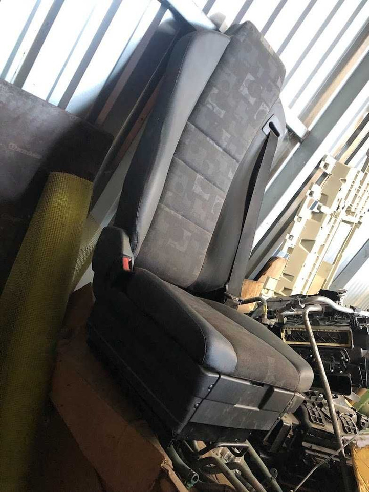 Foteli siedzenia komplet Mercedes Actros nowe - Säte för Lastbil: bild 4 Foteli siedzenia komplet Mercedes Actros nowe - Säte för Lastbil: bild 4