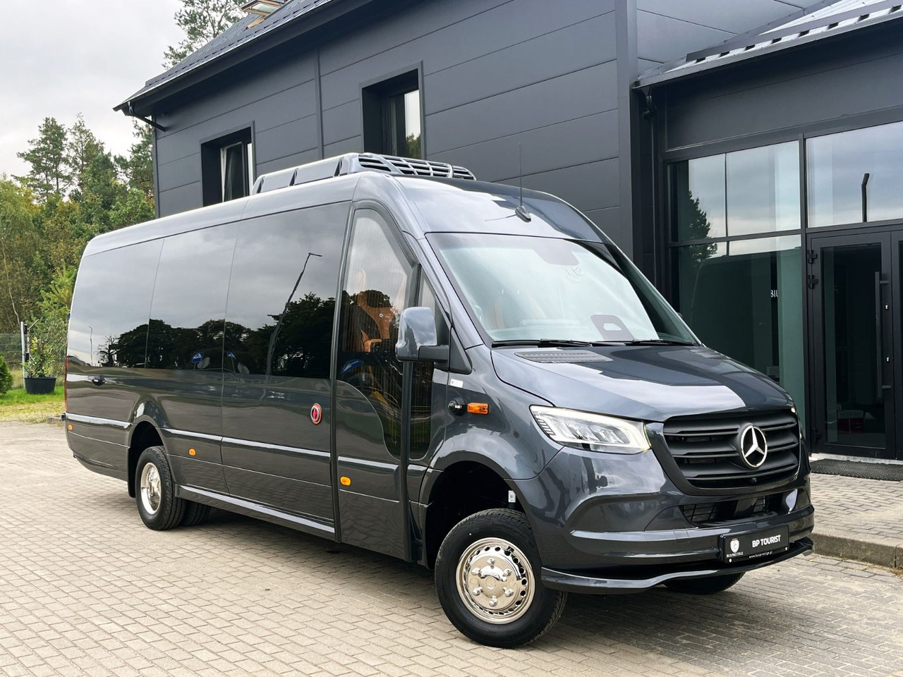 Mercedes-Benz Sprinter 519 AWD 4x4 TOURIST / 21 to 24 Seats - Minibuss, Persontransport: bild 1 Mercedes-Benz Sprinter 519 AWD 4x4 TOURIST / 21 to 24 Seats - Minibuss, Persontransport: bild 1