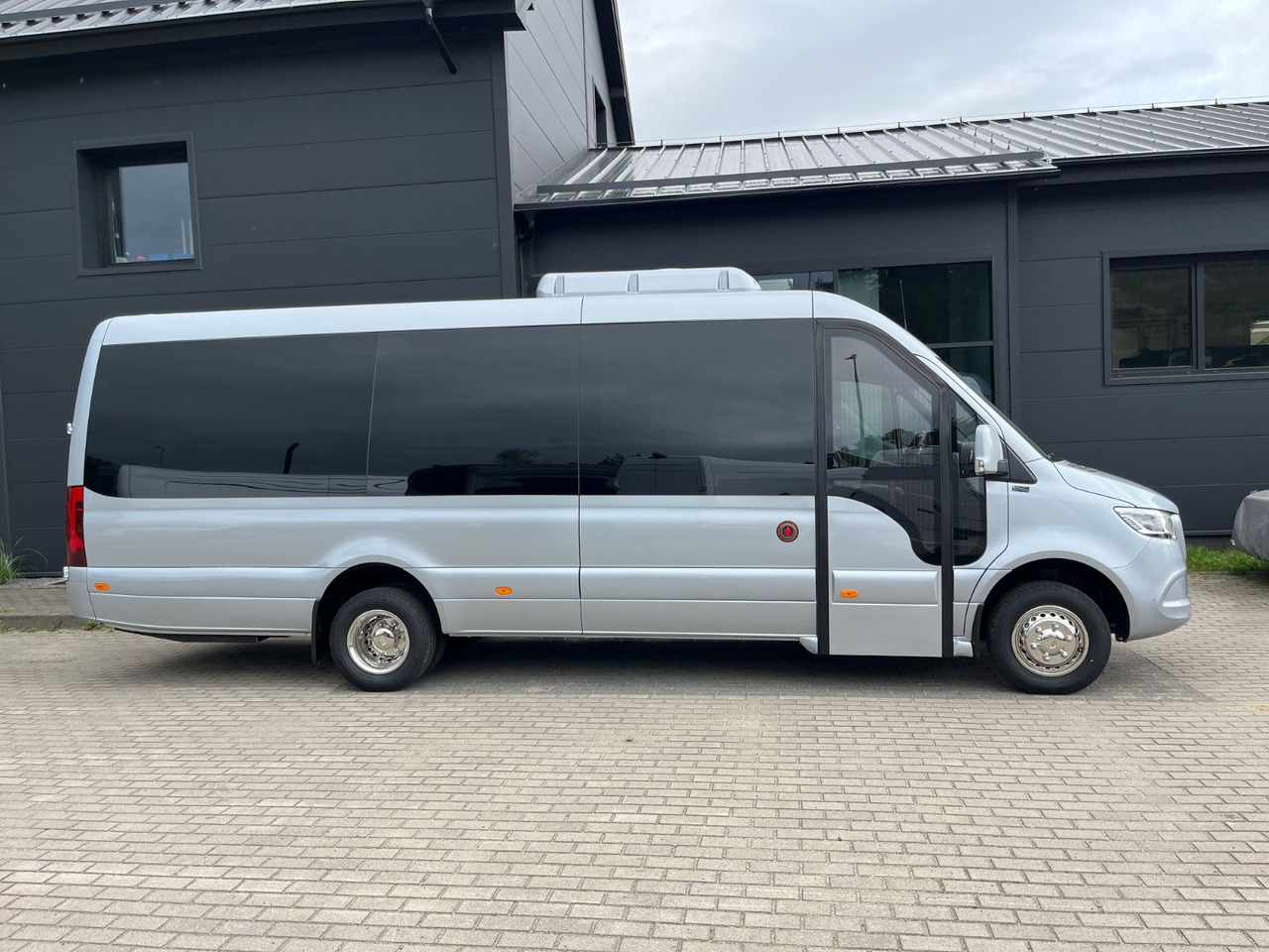Mercedes-Benz Sprinter 519 TRANSFER XL / 22+1+1 / ON STOCK!!! Mercedes-Benz Sprinter 519 TOURIST XL/ 21-24 Seats/ IN STOCK! - Minibuss, Persontransport: bild 4 Mercedes-Benz Sprinter 519 TRANSFER XL / 22+1+1 / ON STOCK!!! Mercedes-Benz Sprinter 519 TOURIST XL/ 21-24 Seats/ IN STOCK! - Minibuss, Persontransport: bild 4