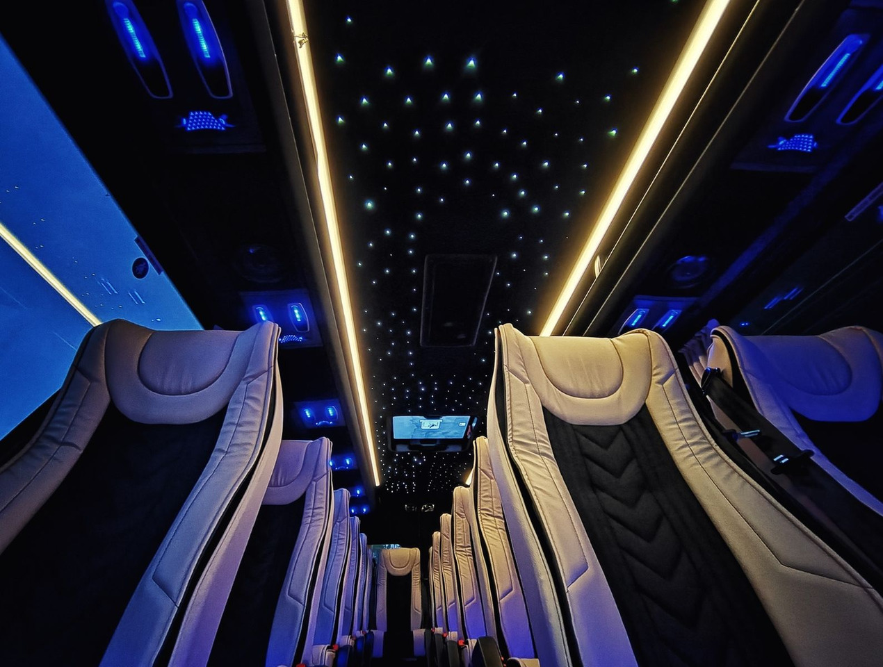 Mercedes-Benz Sprinter 519 XL /19+1+1/Luxury Bus /Coming Soon! Mercedes-Benz Sprinter 519 XL /19+1+1/Luxury /Panorama Windows - Minibuss, Persontransport: bild 1 Mercedes-Benz Sprinter 519 XL /19+1+1/Luxury Bus /Coming Soon! Mercedes-Benz Sprinter 519 XL /19+1+1/Luxury /Panorama Windows - Minibuss, Persontransport: bild 1