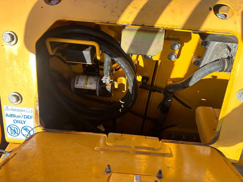 Ny Bandgrävare Volvo ECR 235 EL: bild 13