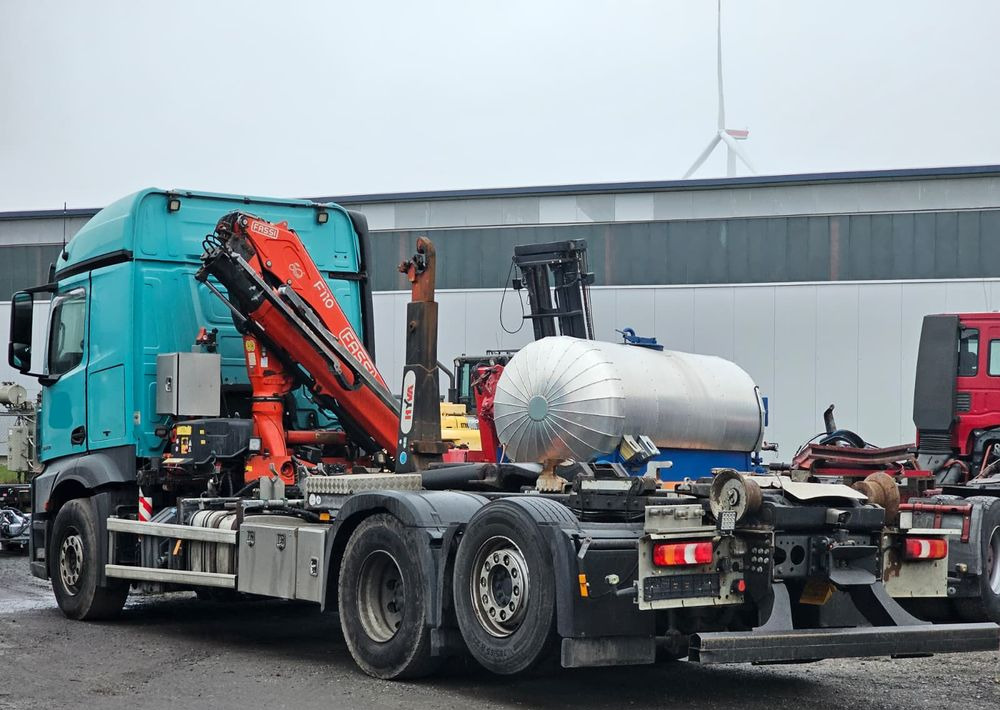 Mercedes-Benz Actros 2543• Euro 6 • 6x2 • HAKOWIEC HYVA 20.53 S • Żuraw FASSI F110M • NOWY Silnik!-Przebieg po wymianie silnika: 124.000 km - Lastväxlare lastbil, Kranbil: bild 3 Mercedes-Benz Actros 2543• Euro 6 • 6x2 • HAKOWIEC HYVA 20.53 S • Żuraw FASSI F110M • NOWY Silnik!-Przebieg po wymianie silnika: 124.000 km - Lastväxlare lastbil, Kranbil: bild 3