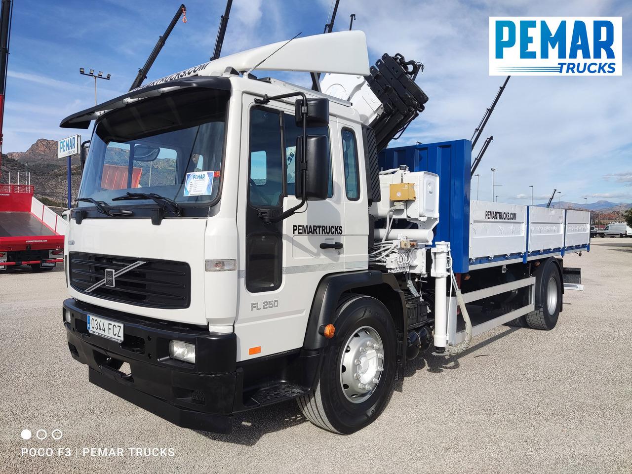 VOLVO FL 250 GRUA CAJA FIJA - Flakbil, Kranbil: bild 2 VOLVO FL 250 GRUA CAJA FIJA - Flakbil, Kranbil: bild 2