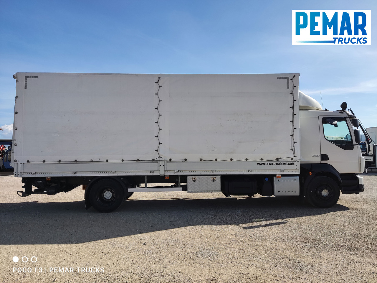 VOLVO FL 250 SEMITAUTLINER 16T - Kapellbil: bild 4 VOLVO FL 250 SEMITAUTLINER 16T - Kapellbil: bild 4