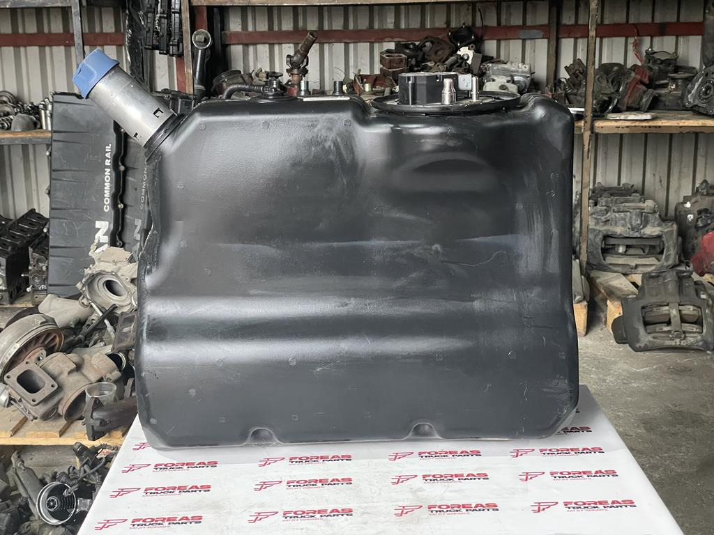 MERCEDES-BENZ - Α 9674701715 - AdBlue tank för Lastbil: bild 1 MERCEDES-BENZ - Α 9674701715 - AdBlue tank för Lastbil: bild 1