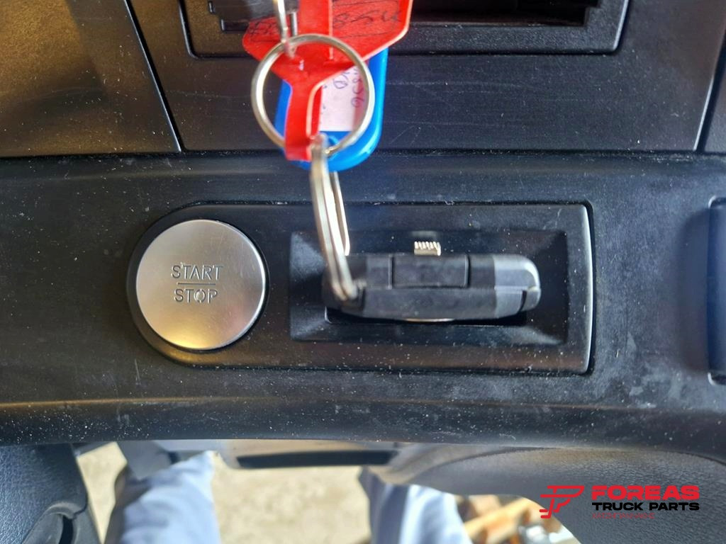 MERCEDES-BENZ ACTROS MP4 - Instrumentbräda för Lastbil: bild 3 MERCEDES-BENZ ACTROS MP4 - Instrumentbräda för Lastbil: bild 3