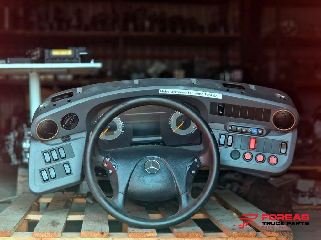 MERCEDES-BENZ CITARO - Instrumentbräda för Buss: bild 1 MERCEDES-BENZ CITARO - Instrumentbräda för Buss: bild 1