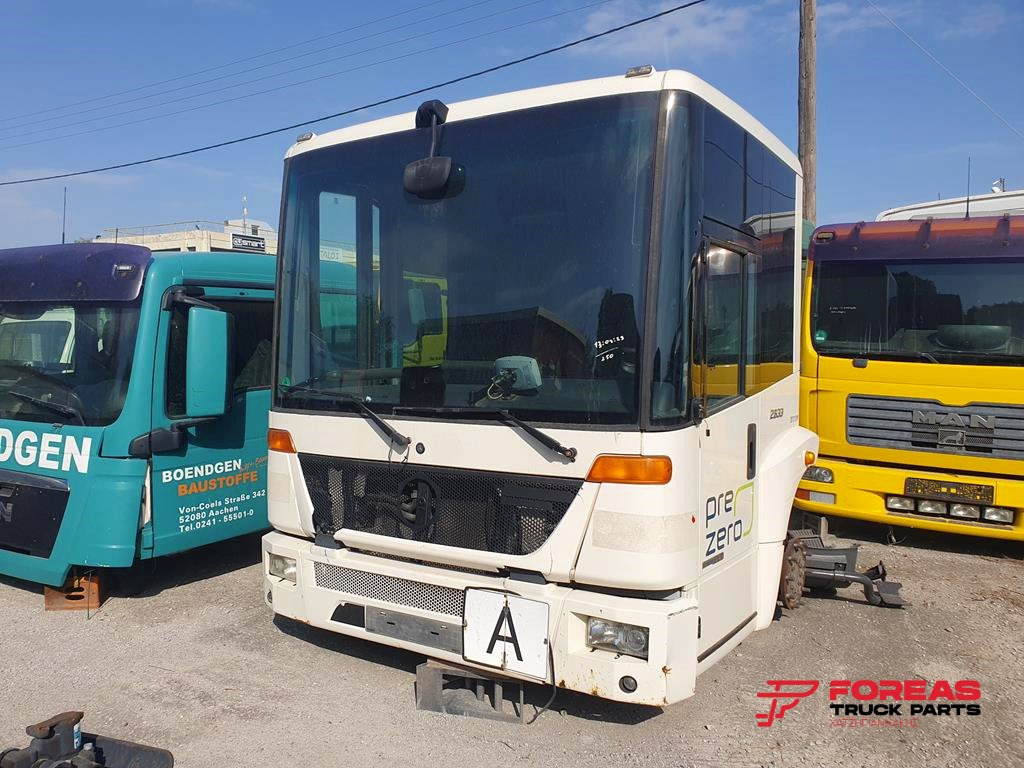 MERCEDES-BENZ ECONIC 2633 - Hytt för Lastbil: bild 1 MERCEDES-BENZ ECONIC 2633 - Hytt för Lastbil: bild 1